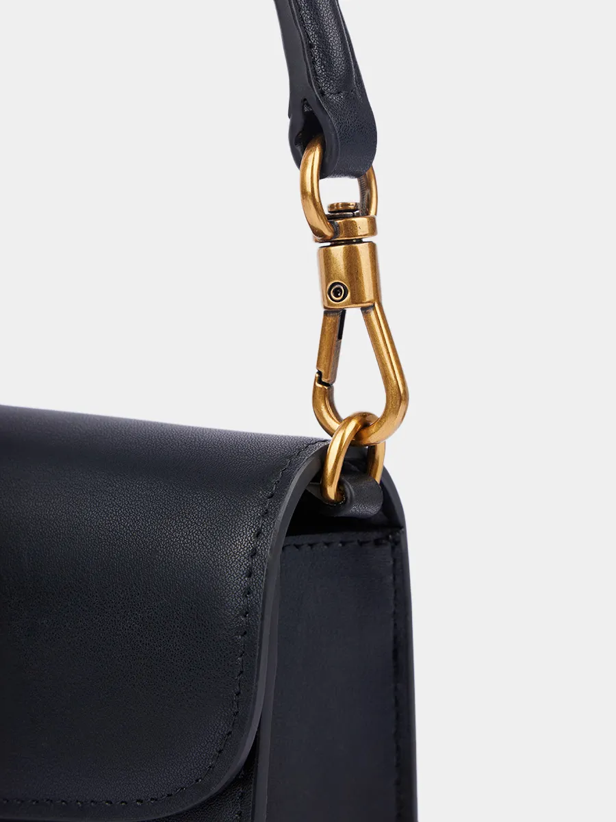 Классическая сумка Kim из натуральной гладкой кожи черного цвета