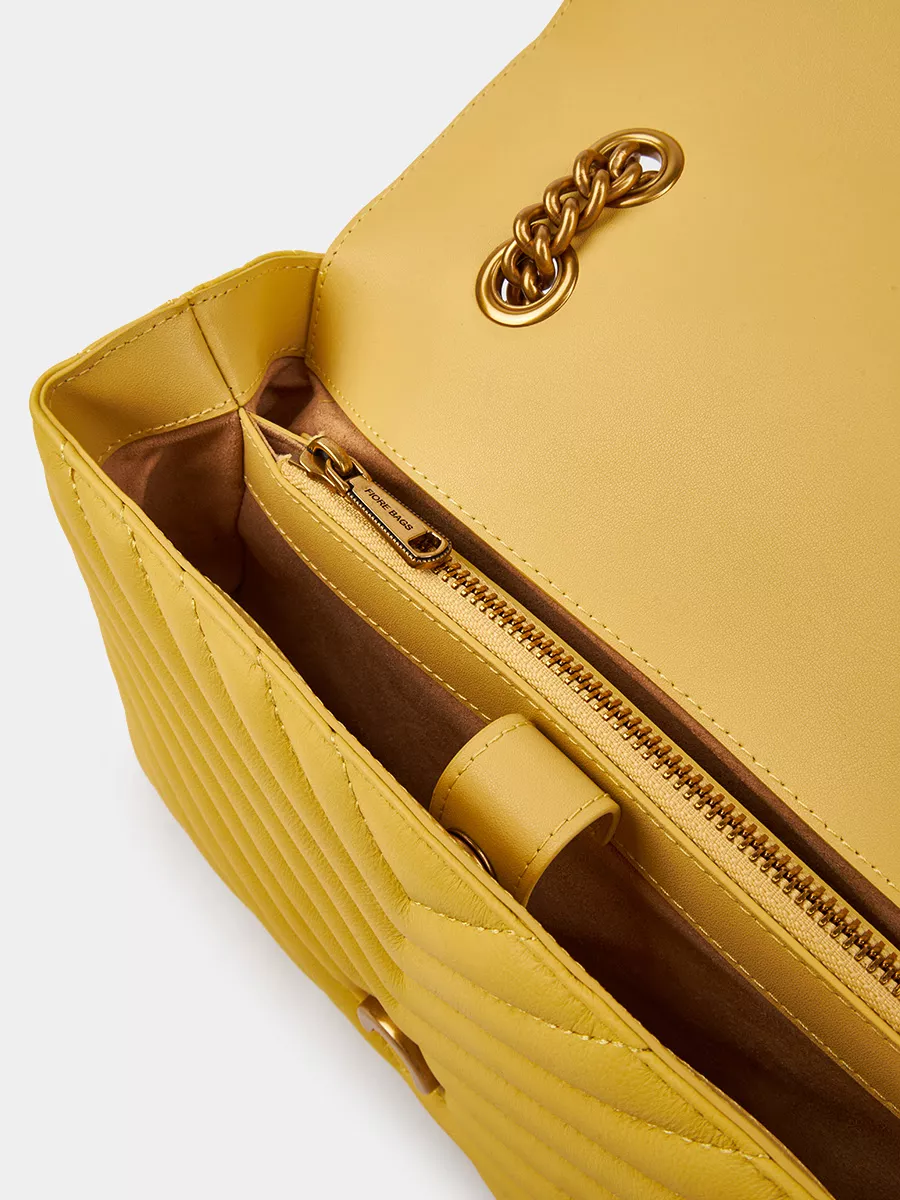 Классическая кожаная сумка Charlotte цвет бледно-желтый