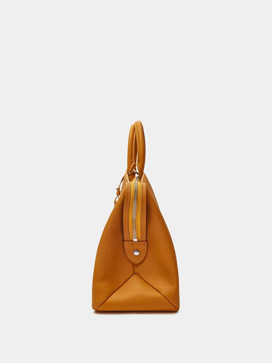 Классическая сумка Madlen из натуральной зернистой кожи горчичного цвета