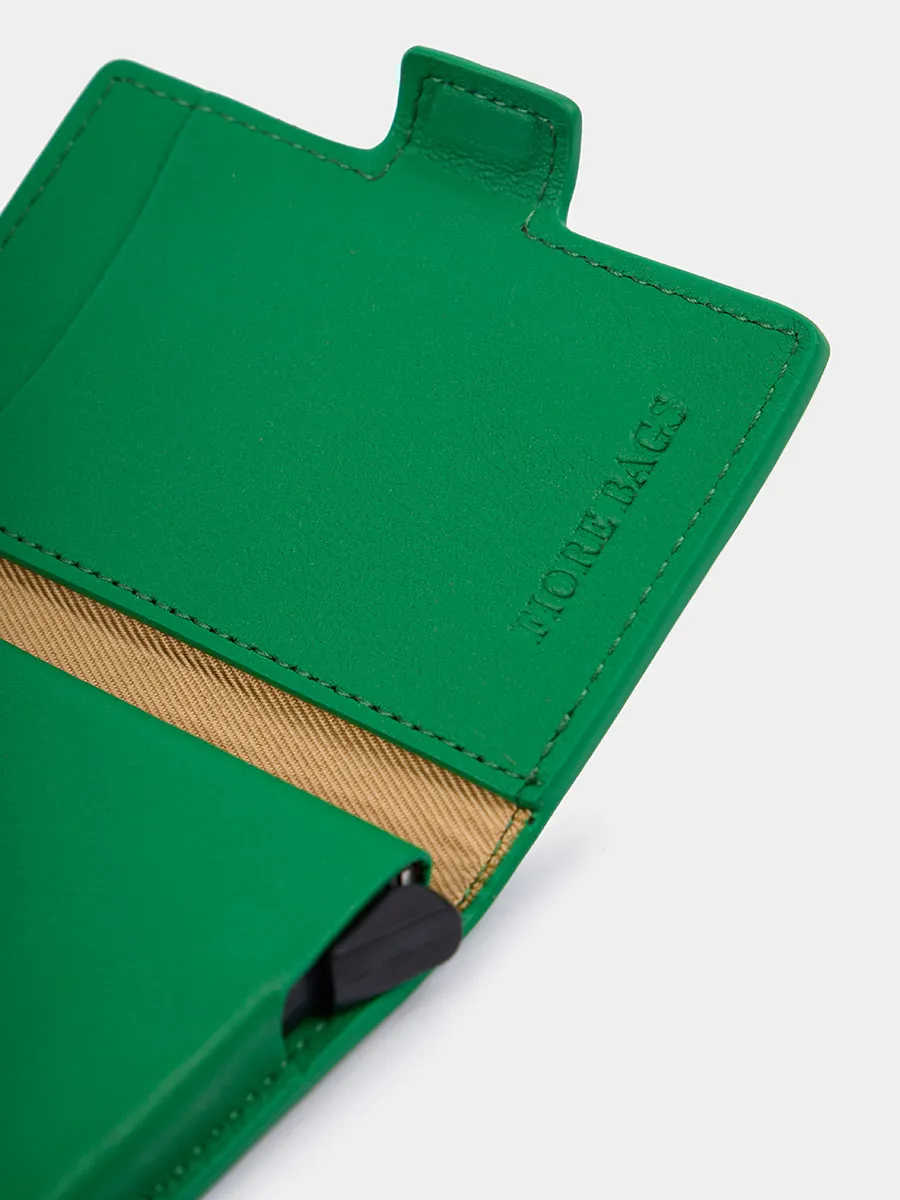 Кожаный Card Holder с фурнитурой antic травяного цвета