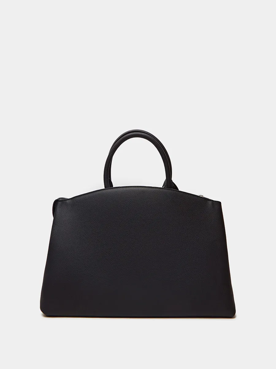 Классическая сумка Madlen из натуральной зернистой кожи черного цвета