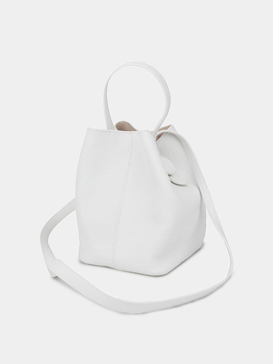 Классическая кожаная сумка Chantal цвет белый
