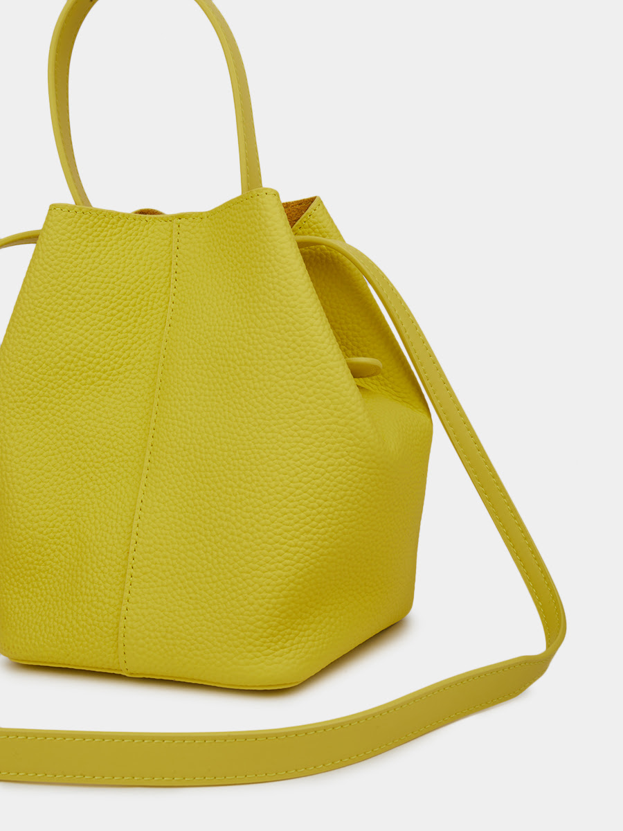 Классическая кожаная сумка Chantal цвет лимонный