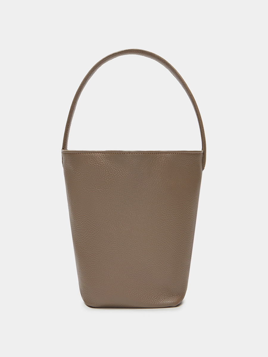 Классическая сумка Cindy из натуральной зернистой кожи цвета какао